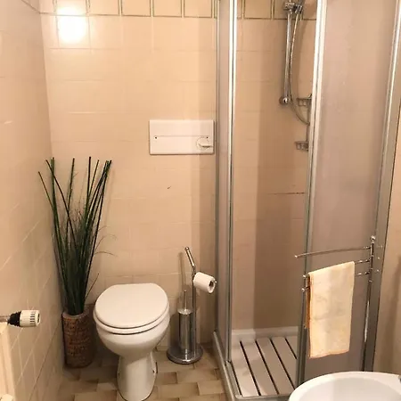 Mellon House Apartment *